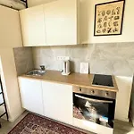 New Apartment Close To Palmovka